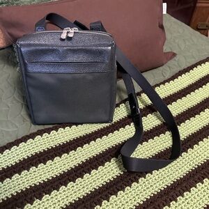 Authentic🌹Louis Vuitton Crossbody shoulder